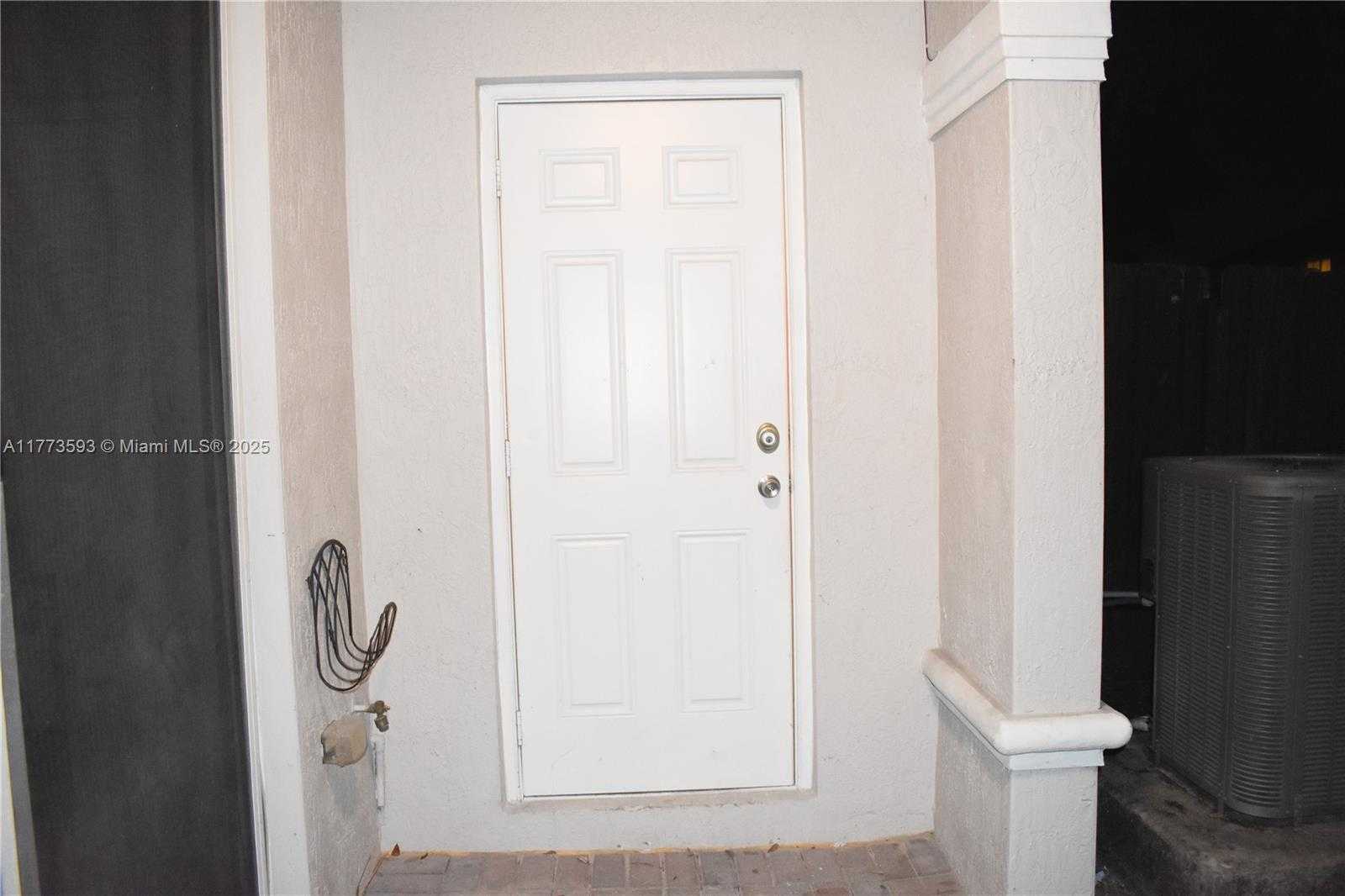 Small Image of 9123 SOUTH WEST 152ND PATH, Miami Number 16