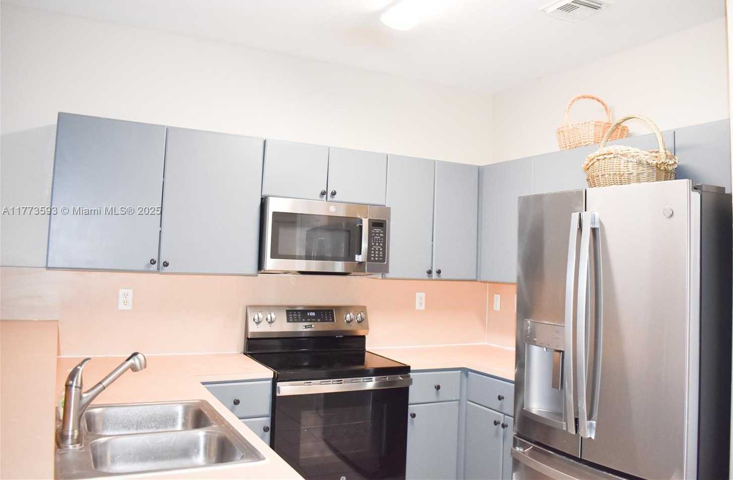 Small Image of 9123 SOUTH WEST 152ND PATH, Miami Number 48