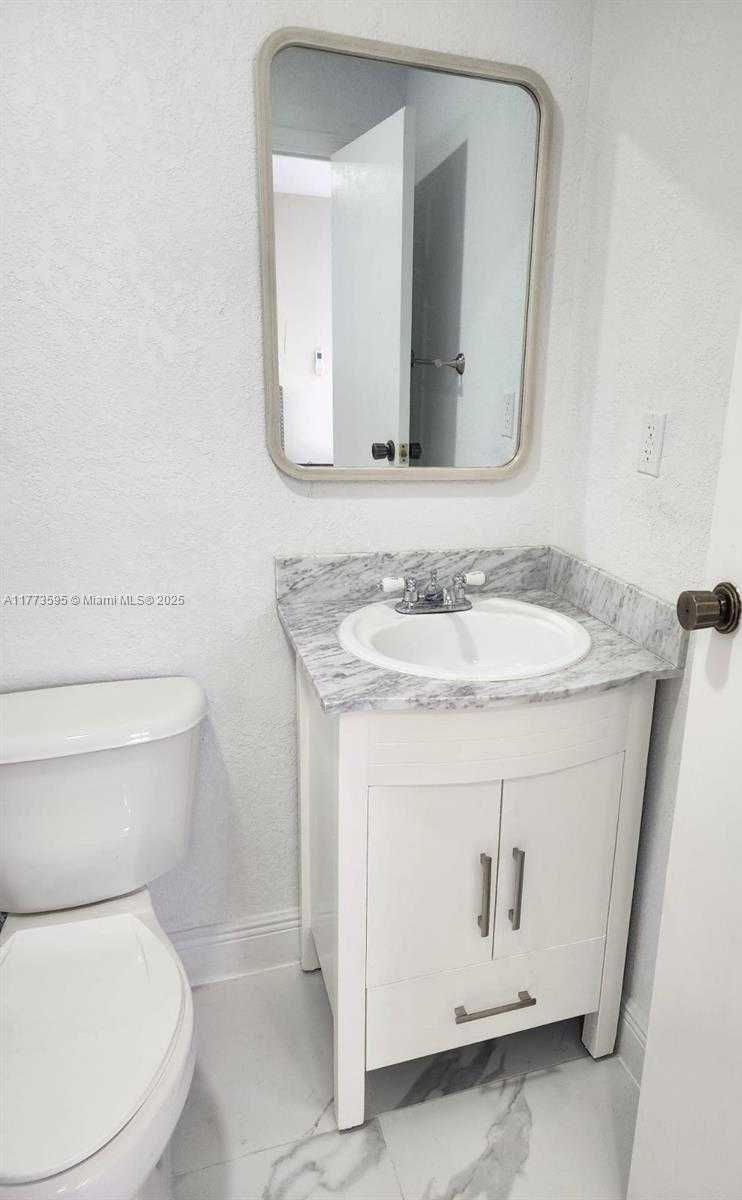 Small Image of 20731 SOUTH WEST 117TH AVE ##1, Miami Number 4