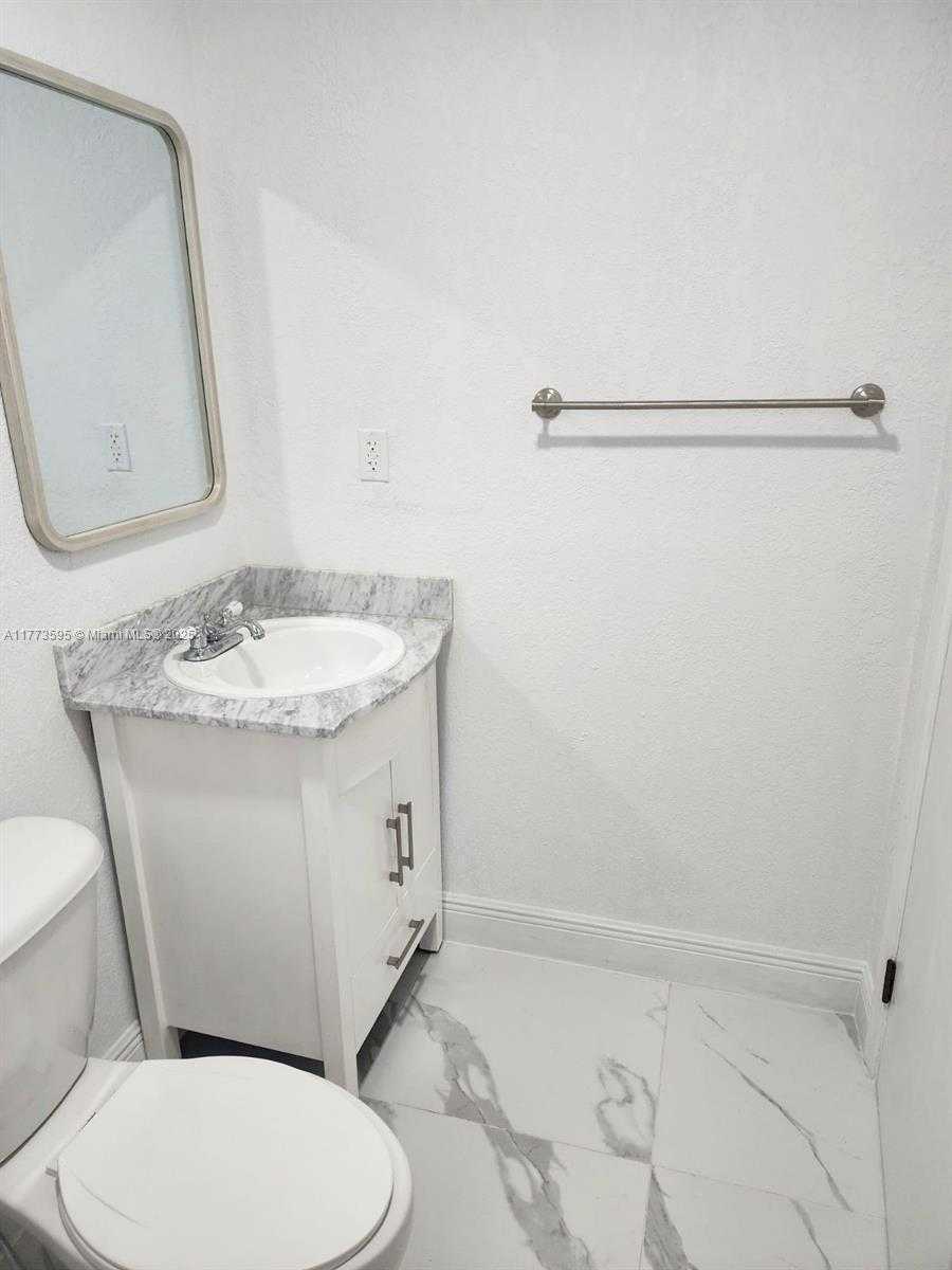 Small Image of 20731 SOUTH WEST 117TH AVE ##1, Miami Number 7