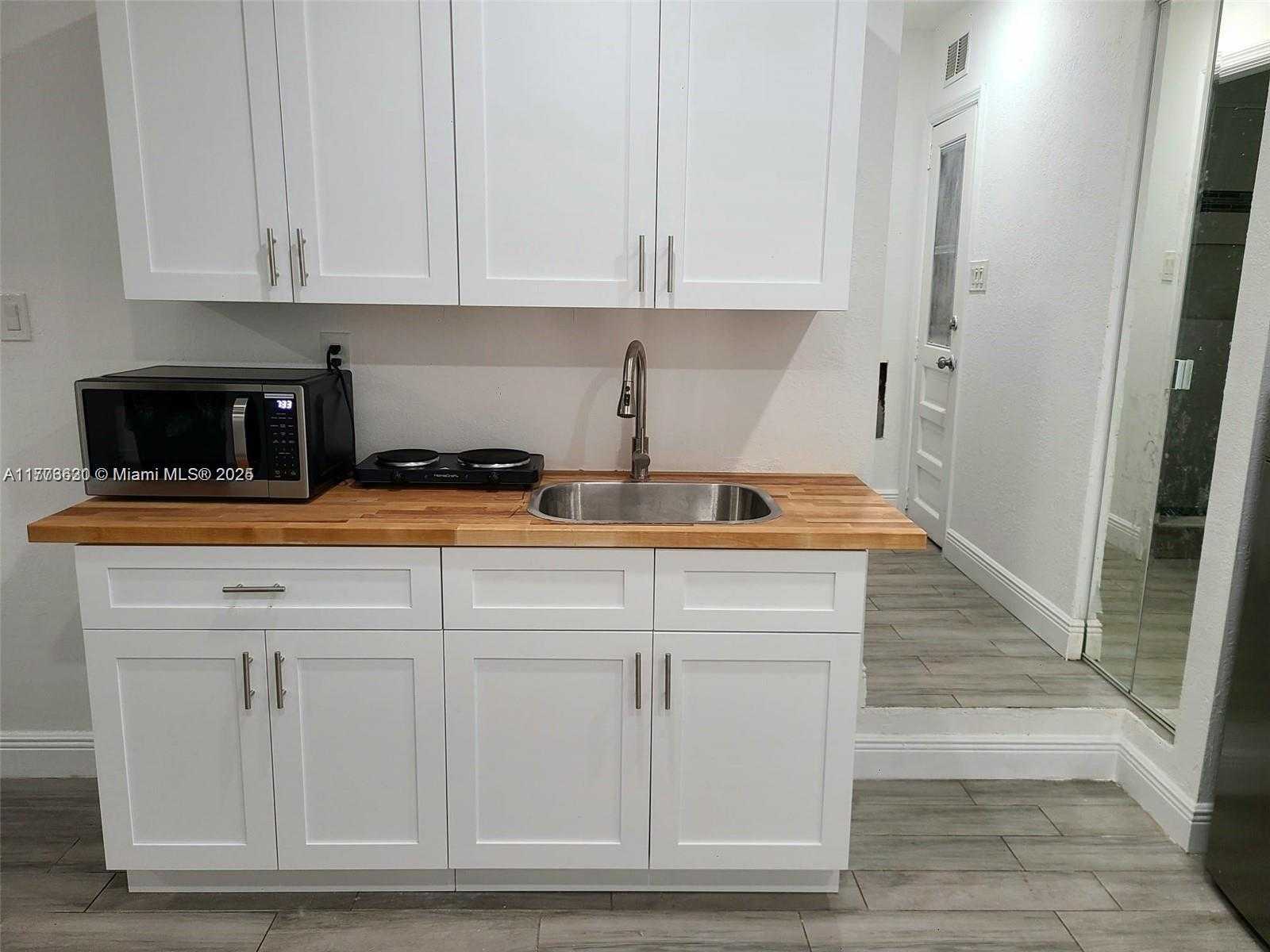Small Image of 13028 SOUTH WEST 108TH ST, Miami Number 5