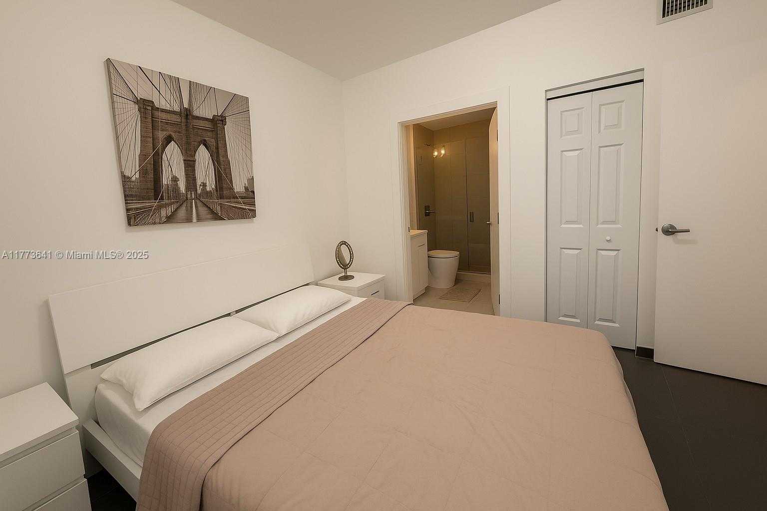 Small Image of 1600 EUCLID AVE #101, Miami Beach Number 6