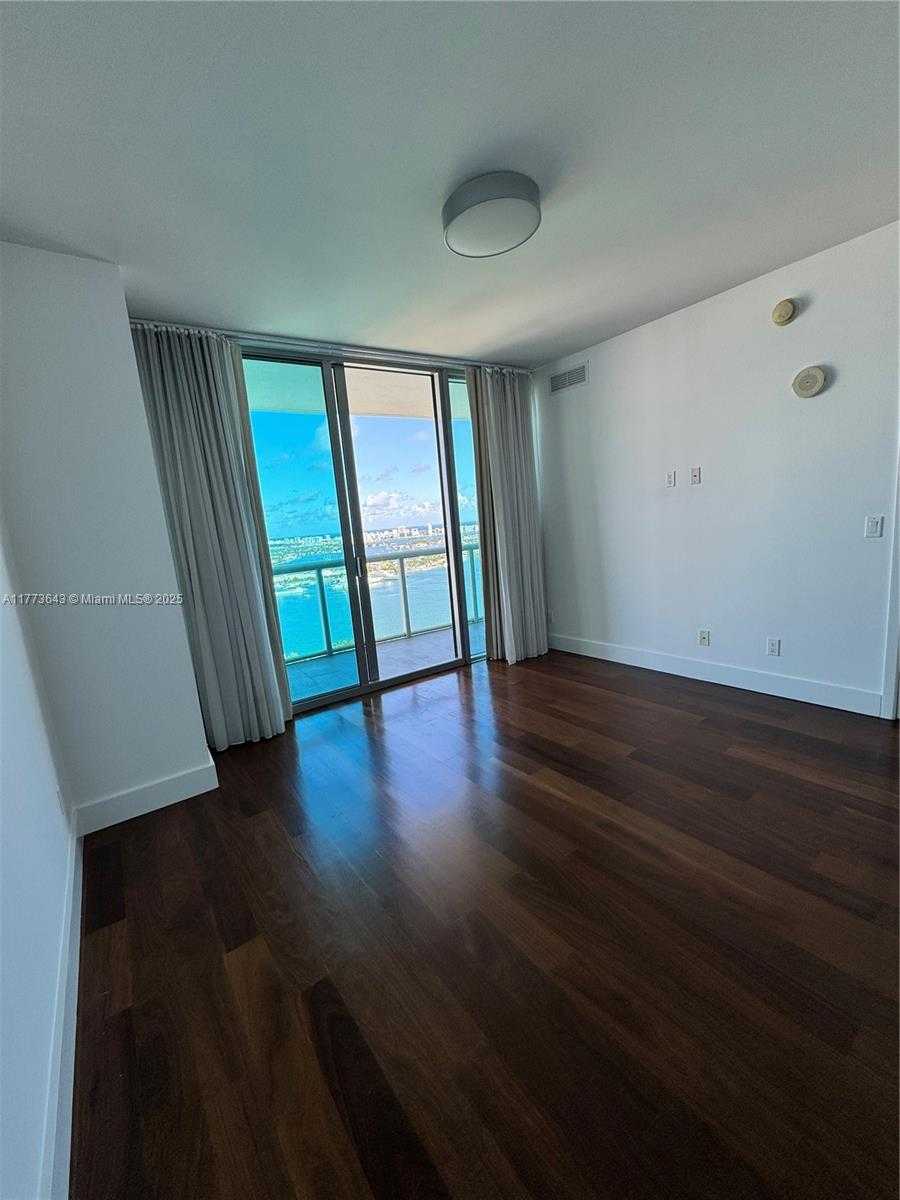 Small Image of 888 BISCAYNE BLVD #3910, Miami Number 7