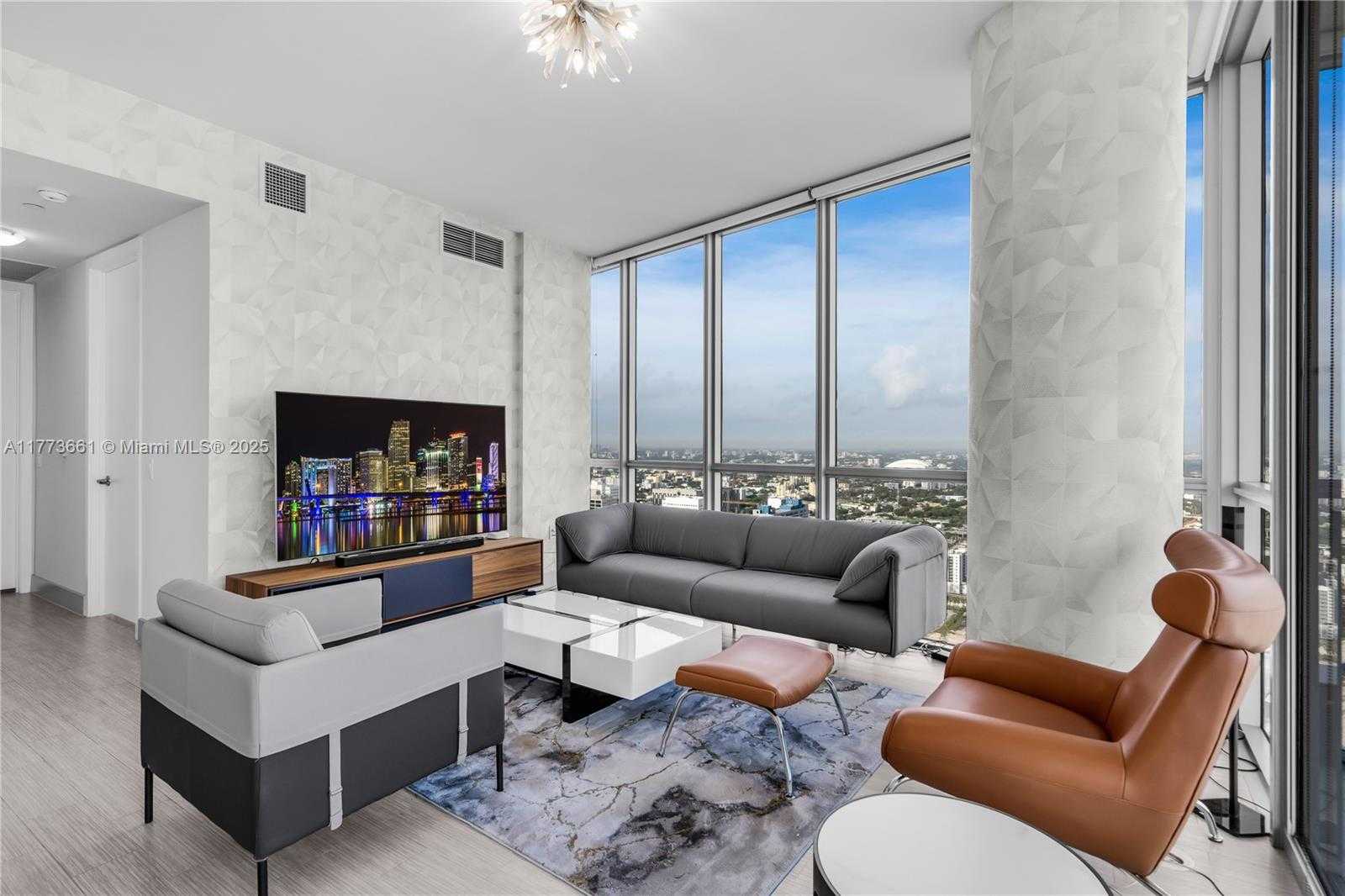 Small Image of 1100 BISCAYNE BLVD #4605, Miami Number 2