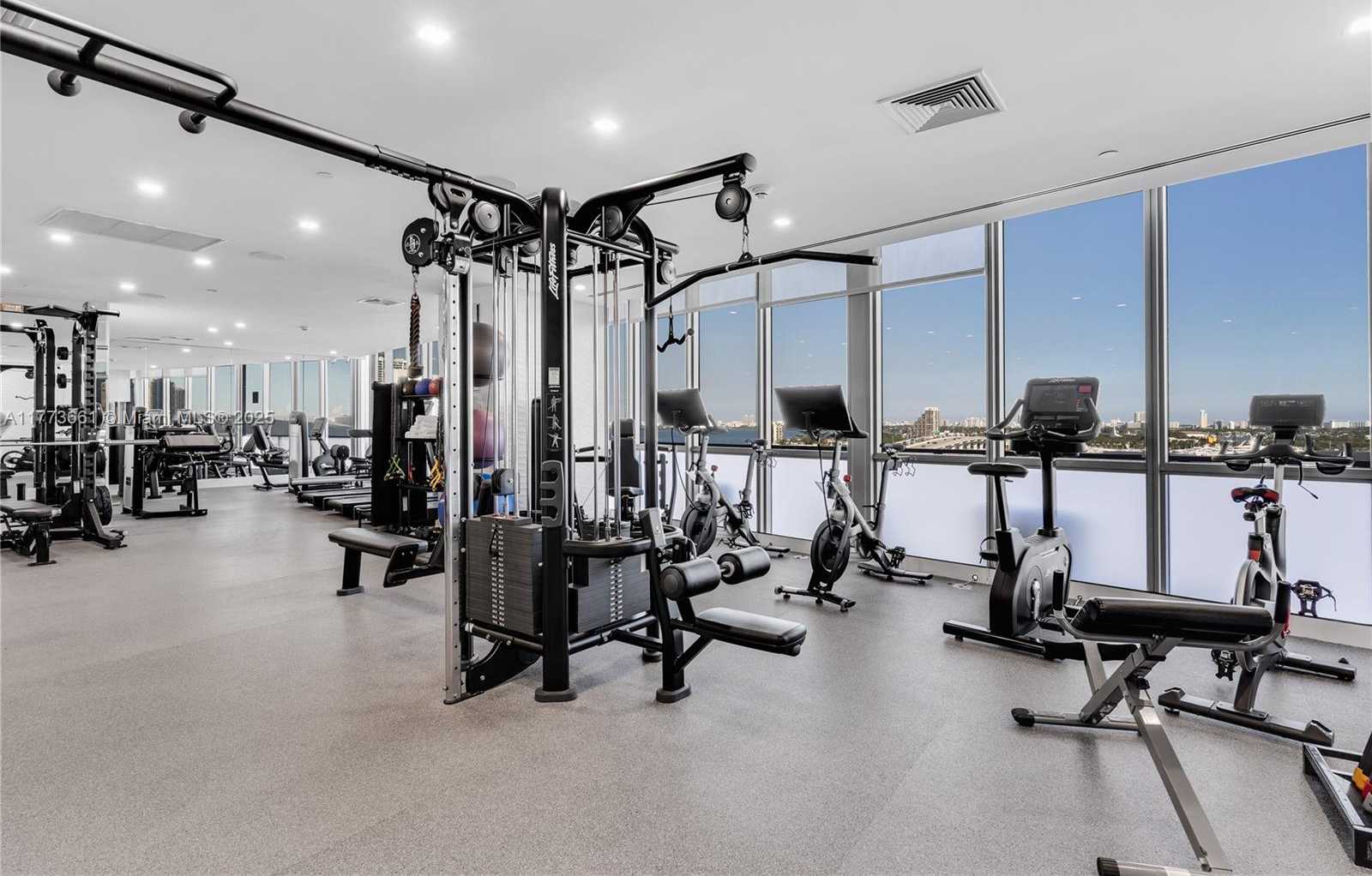 Small Image of 1100 BISCAYNE BLVD #4605, Miami Number 30
