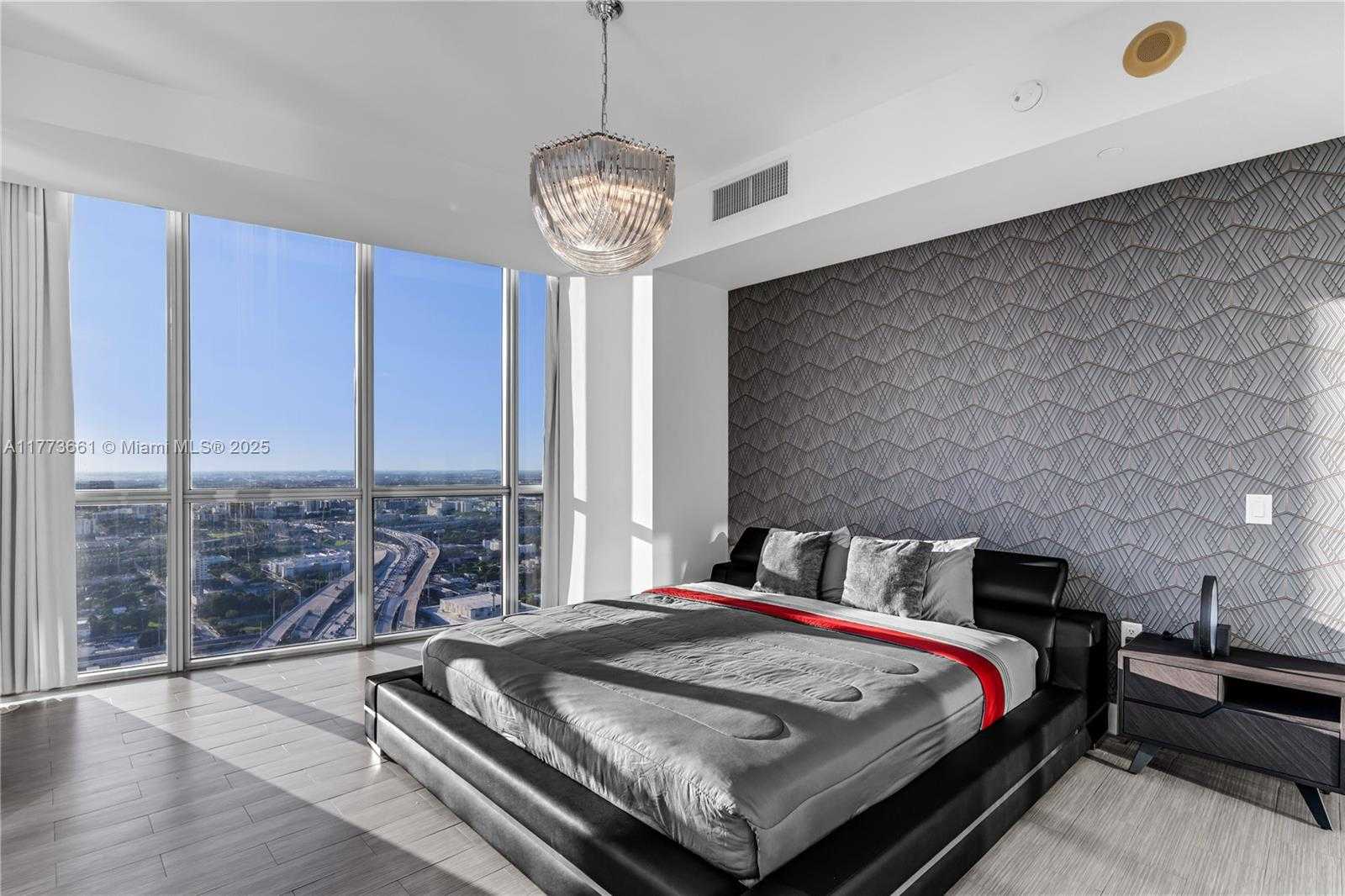 Small Image of 1100 BISCAYNE BLVD #4605, Miami Number 9