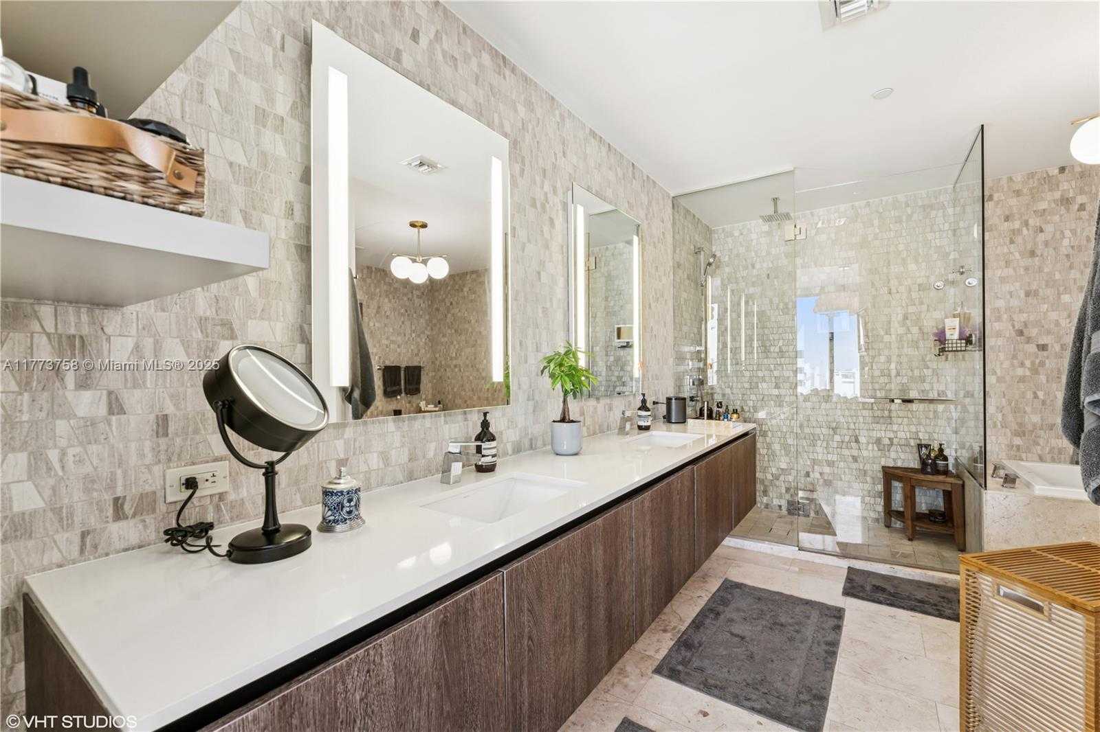 Small Image of 88 SOUTH WEST 7TH ST #1804, Miami Number 28