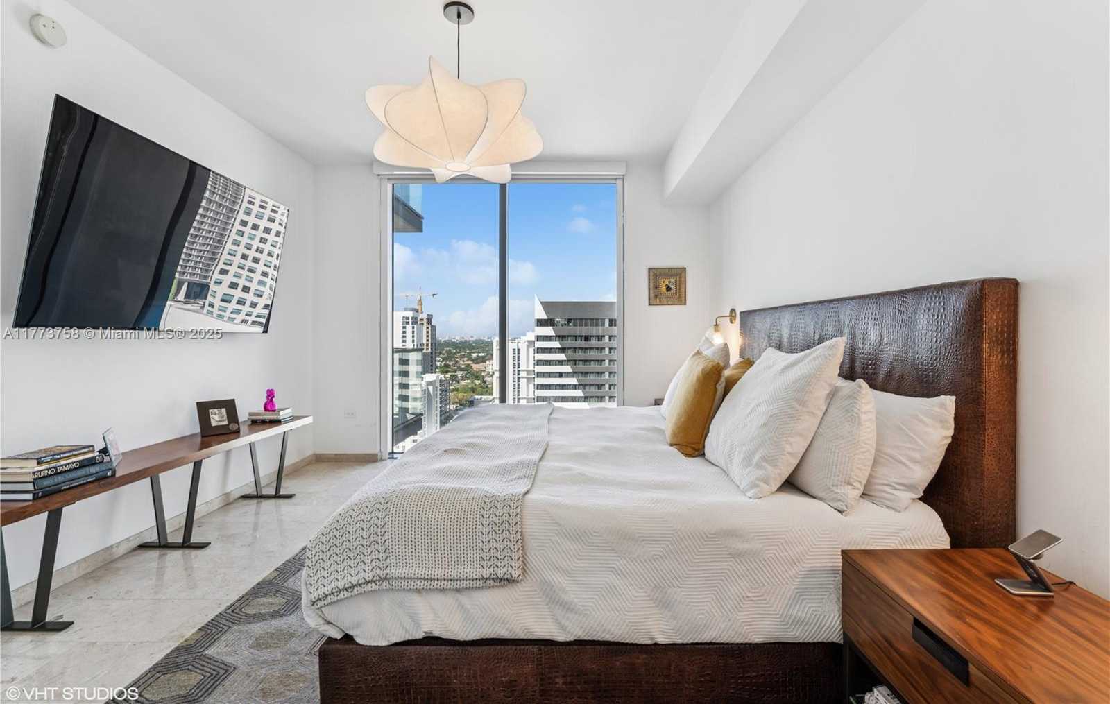 Small Image of 88 SOUTH WEST 7TH ST #1804, Miami Number 31