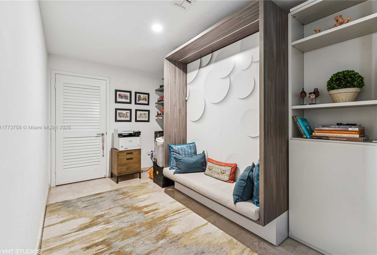 Small Image of 88 SOUTH WEST 7TH ST #1804, Miami Number 37