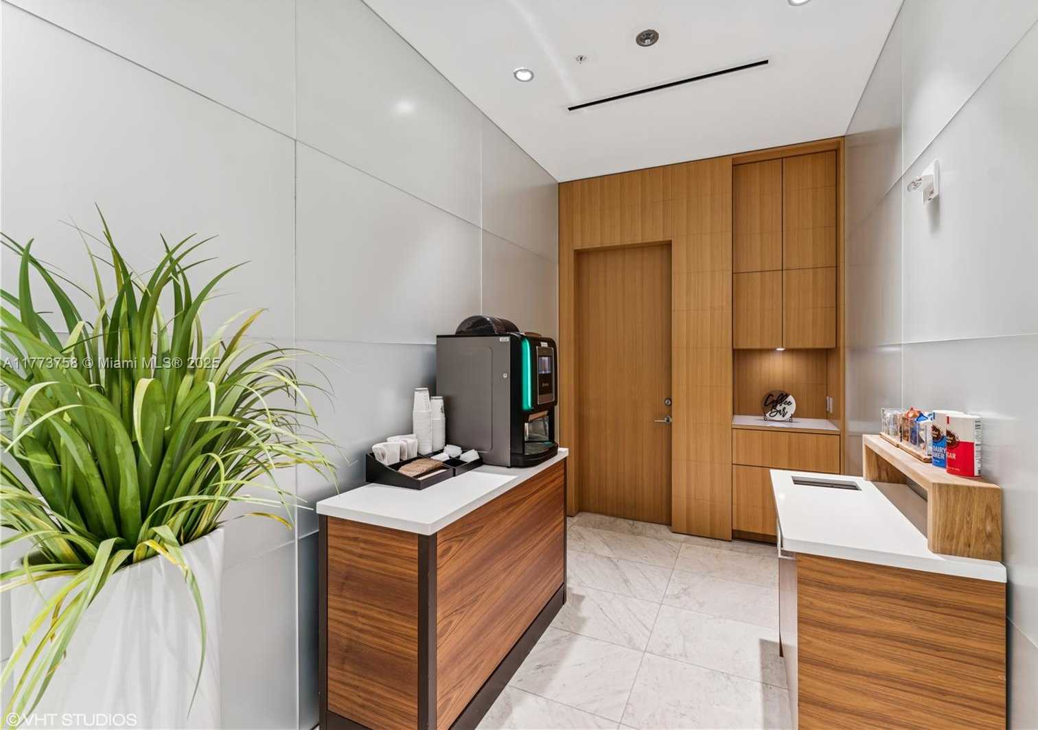 Small Image of 88 SOUTH WEST 7TH ST #1804, Miami Number 6