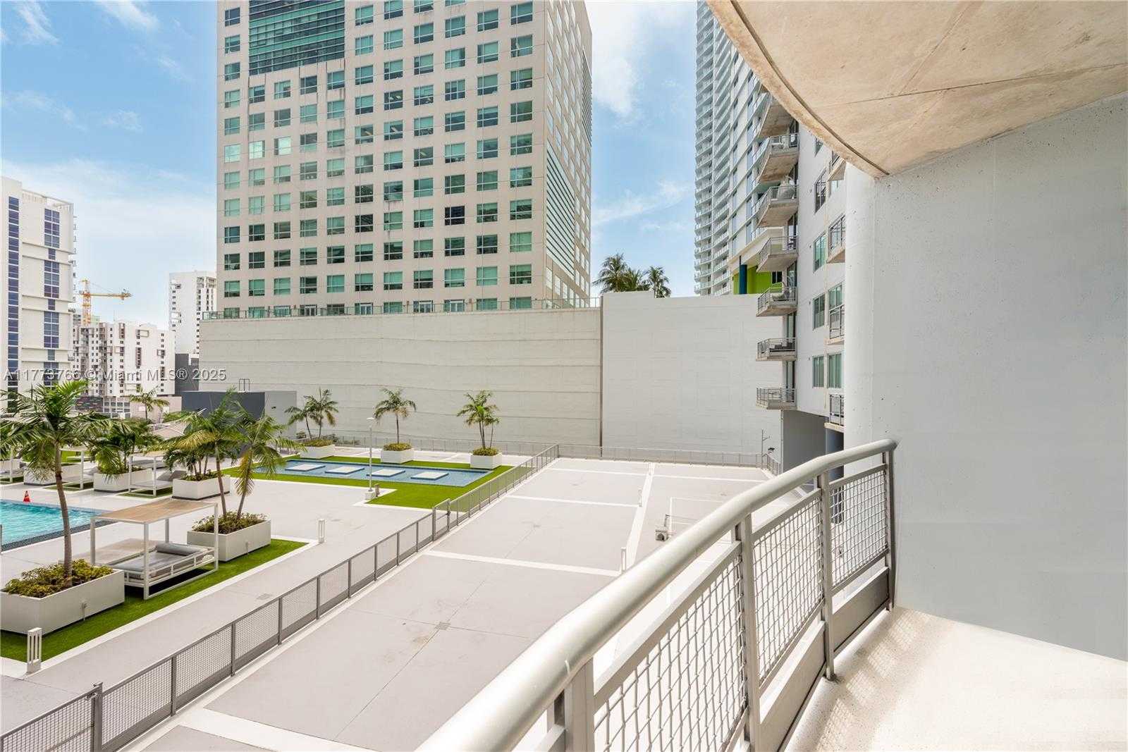 Small Image of 690 SW 1ST CT #1034, Miami Number 4