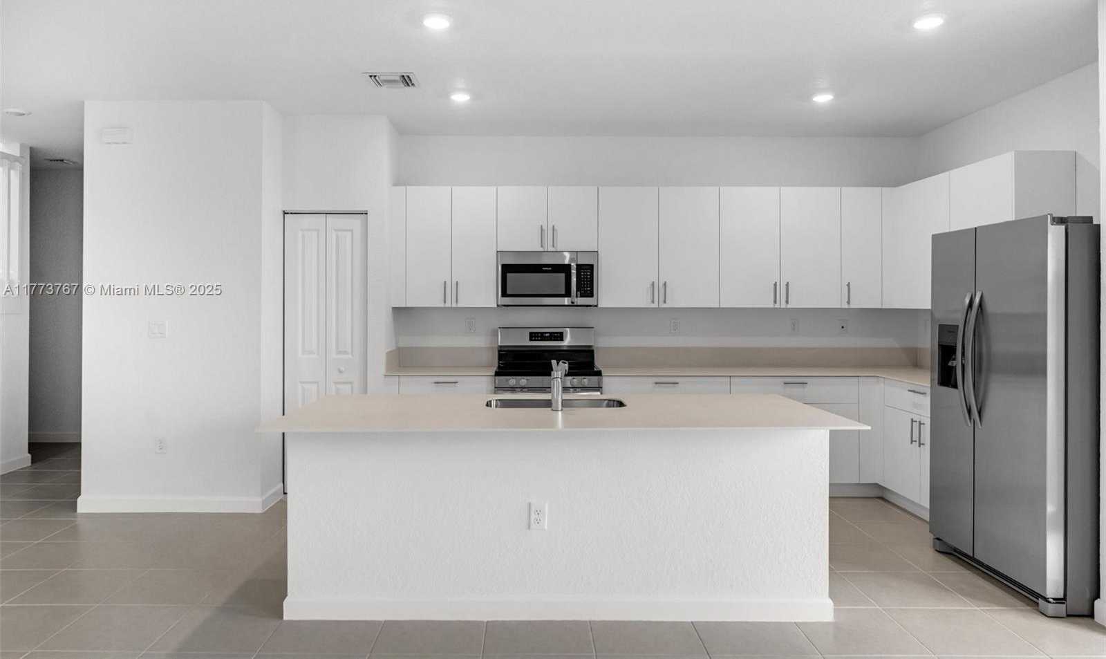 Small Image of 2700 SOUTH EAST 23 AVE, Homestead Number 12