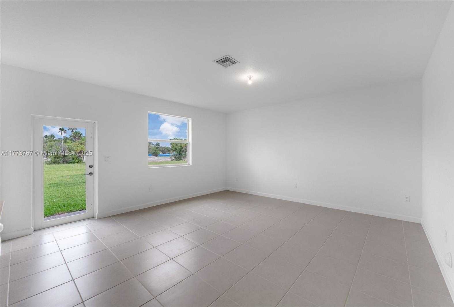 Small Image of 2700 SOUTH EAST 23 AVE, Homestead Number 19