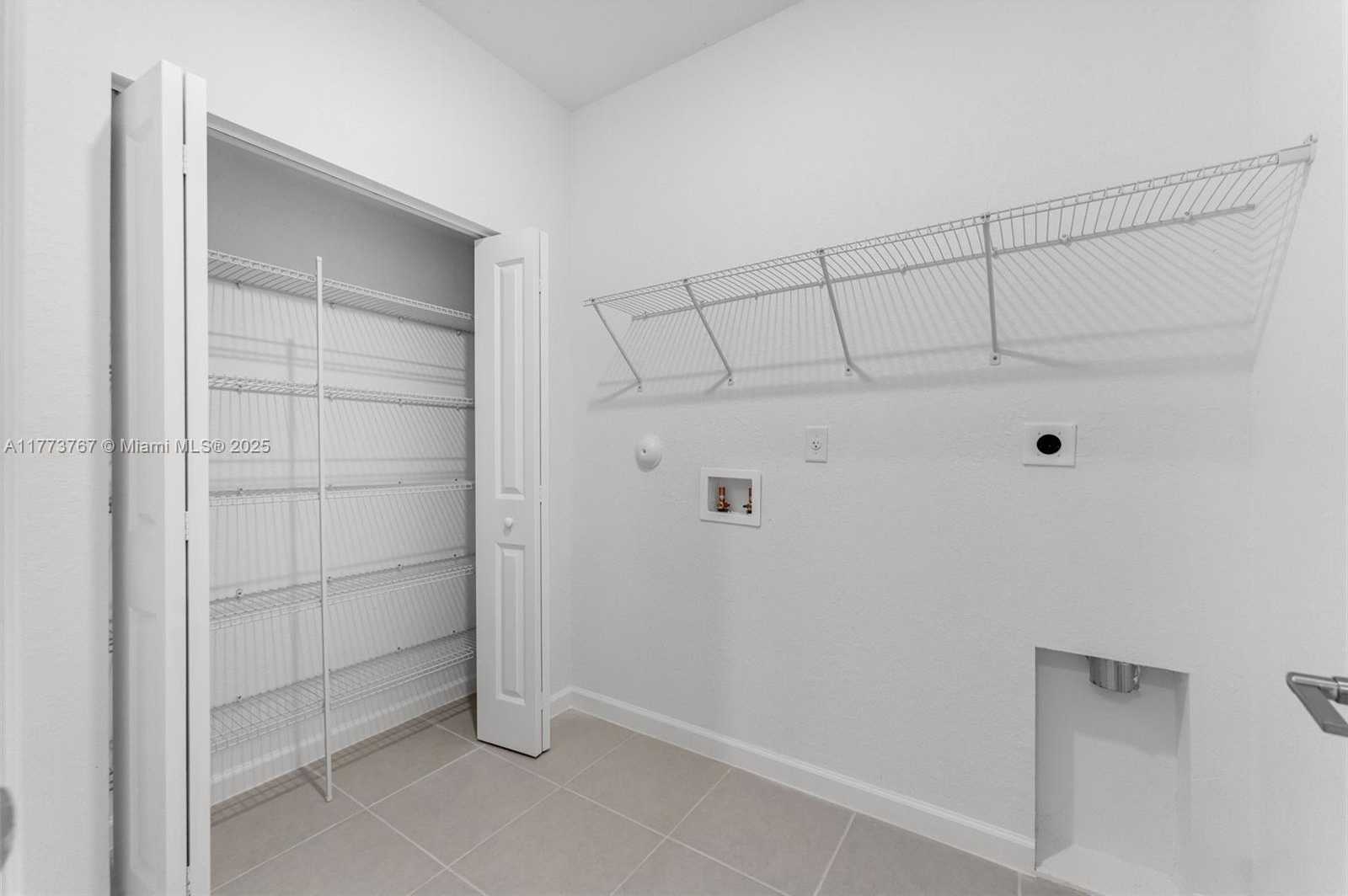Small Image of 2700 SOUTH EAST 23 AVE, Homestead Number 28