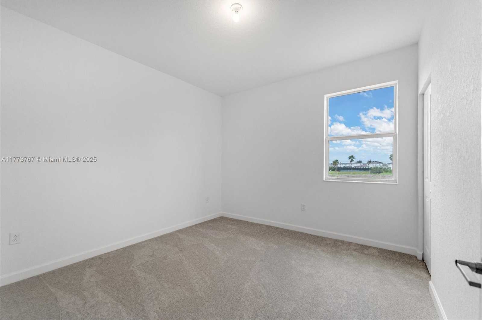 Small Image of 2700 SOUTH EAST 23 AVE, Homestead Number 34