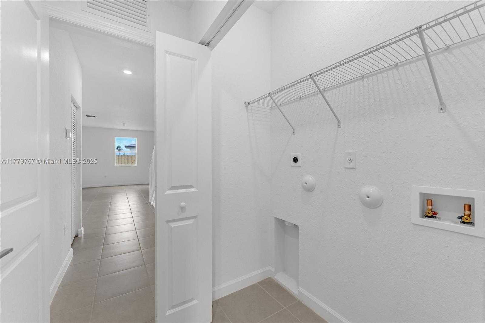 Small Image of 2700 SOUTH EAST 23 AVE, Homestead Number 43