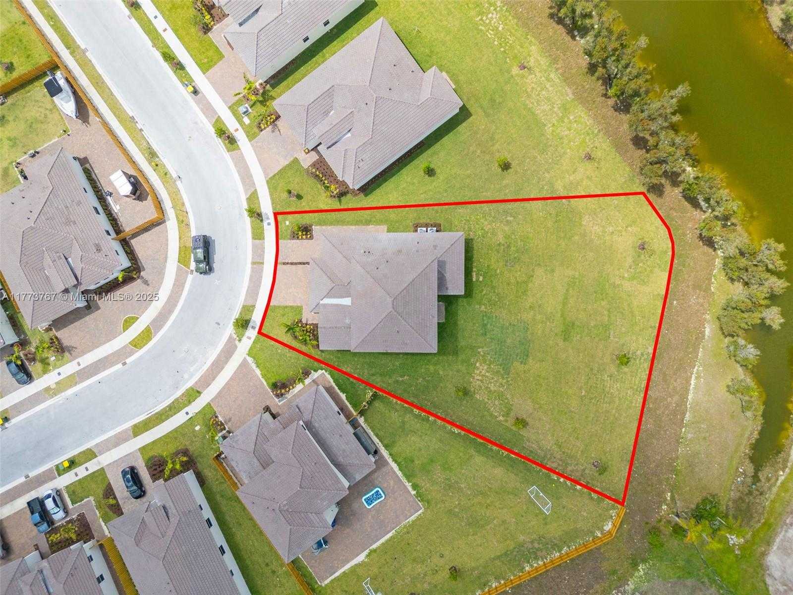Small Image of 2700 SOUTH EAST 23 AVE, Homestead Number 47