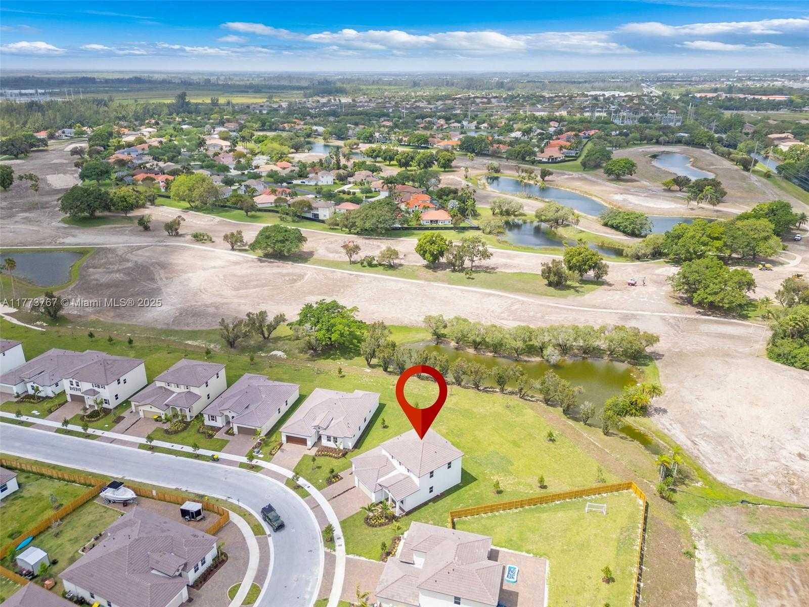 Small Image of 2700 SOUTH EAST 23 AVE, Homestead Number 51