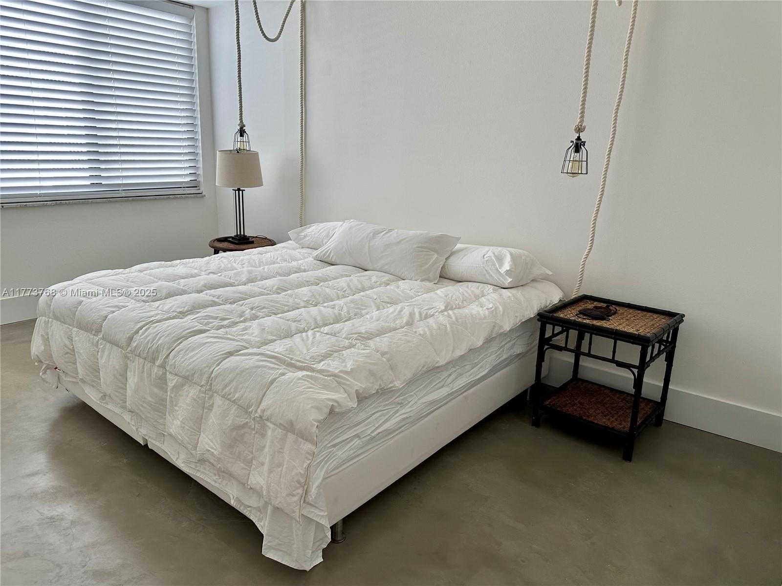 Small Image of 250 GALEN DR #25, Key Biscayne Number 10