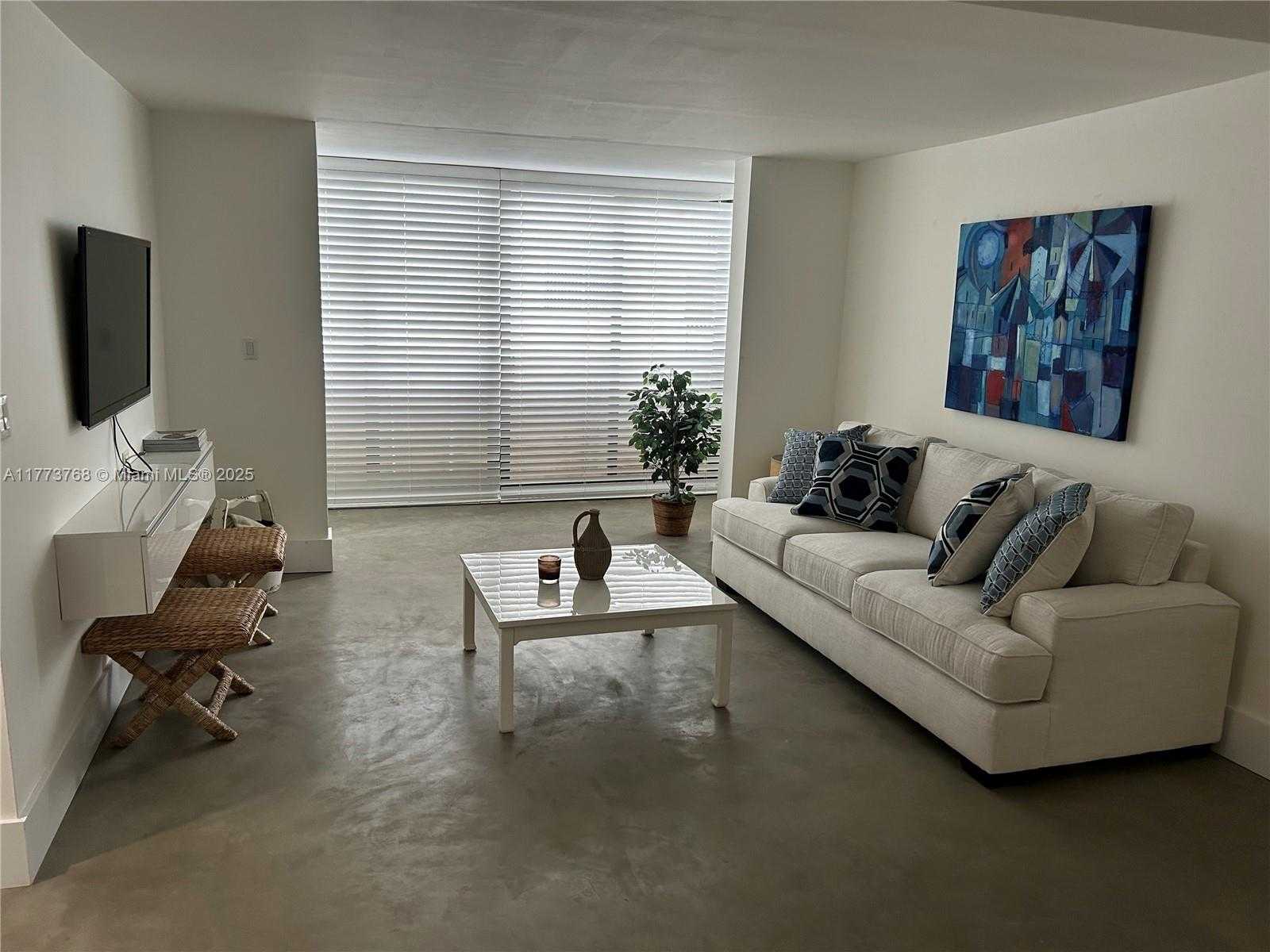 Small Image of 250 GALEN DR #25, Key Biscayne Number 2