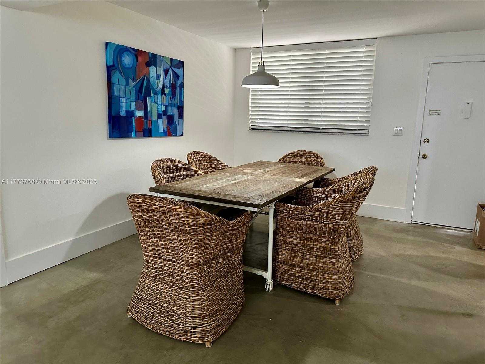 Small Image of 250 GALEN DR #25, Key Biscayne Number 7