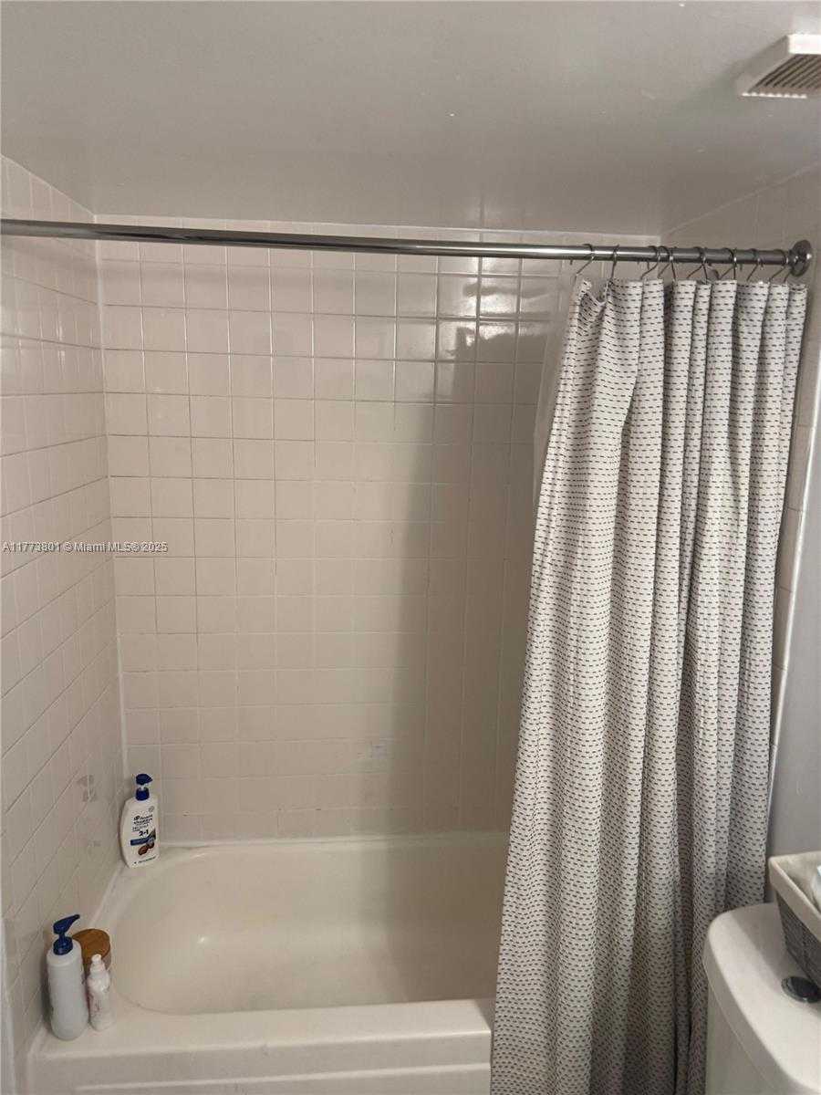 Small Image of 800 NORTH MIAMI AVE #E-1210, Miami Number 11