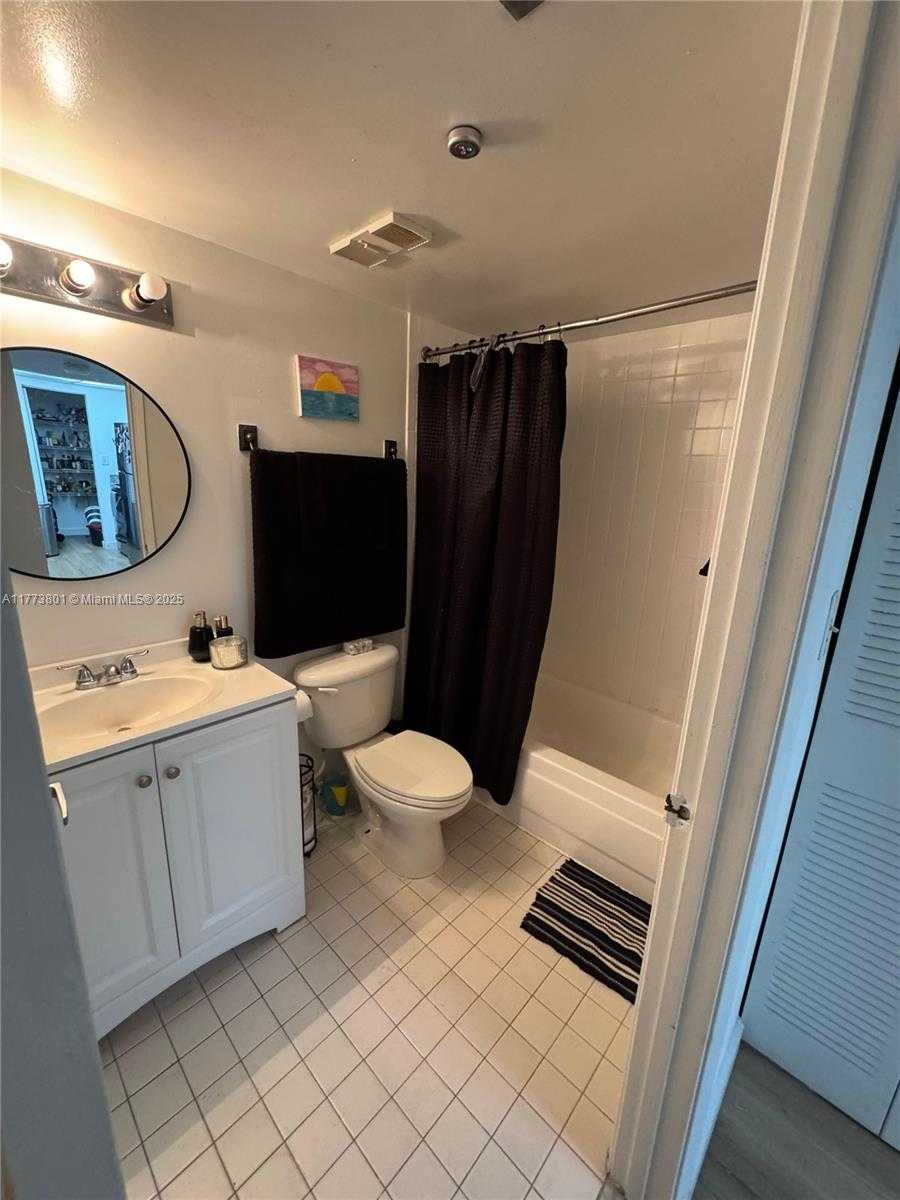 Small Image of 800 NORTH MIAMI AVE #E-1210, Miami Number 13