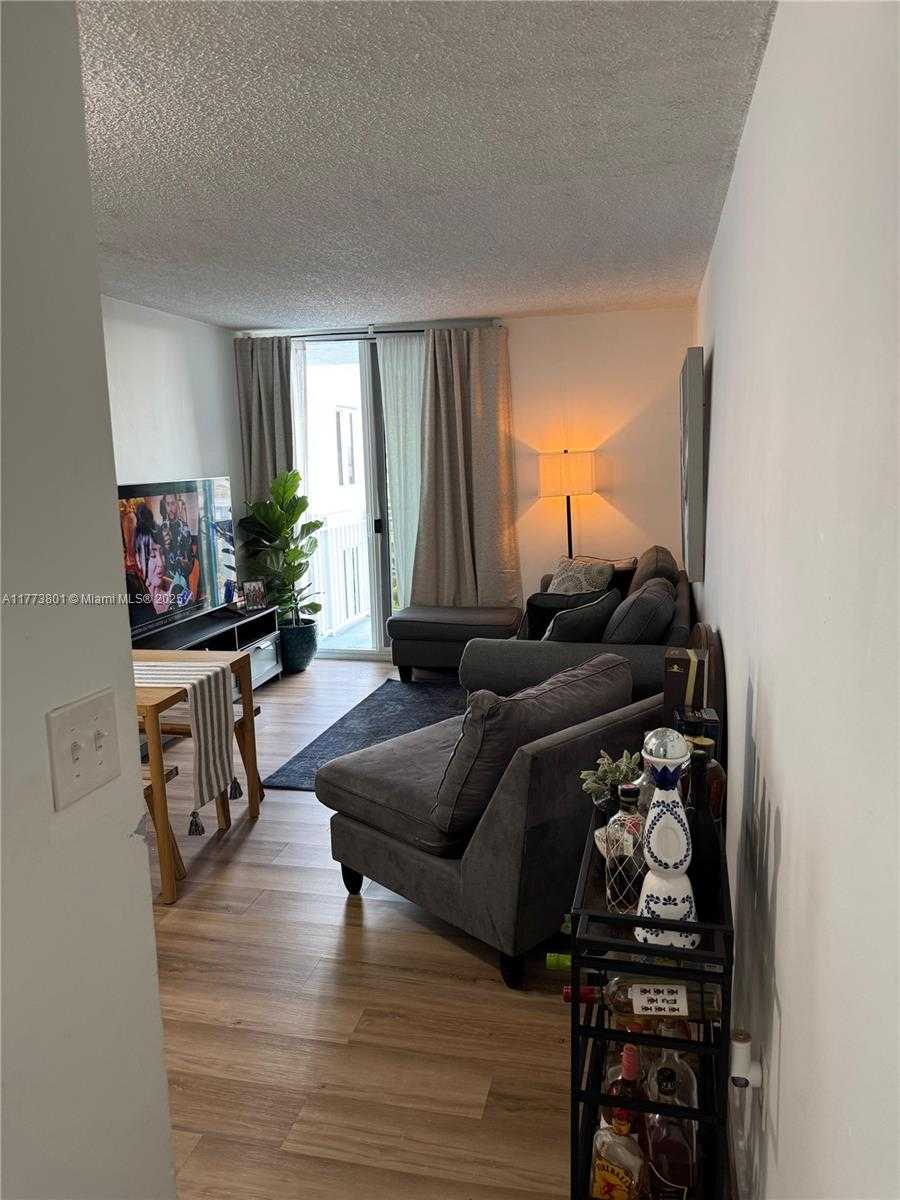 Small Image of 800 NORTH MIAMI AVE #E-1210, Miami Number 2
