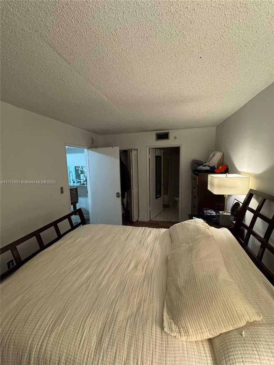 Small Image of 800 NORTH MIAMI AVE #E-1210, Miami Number 8