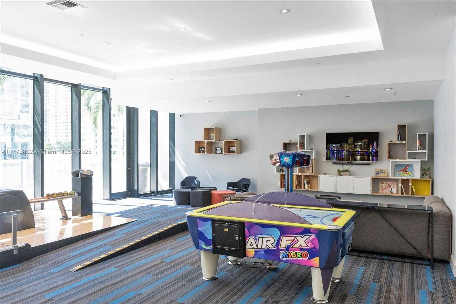 Small Image of 1010 BRICKELL AVE #2701, Miami Number 21