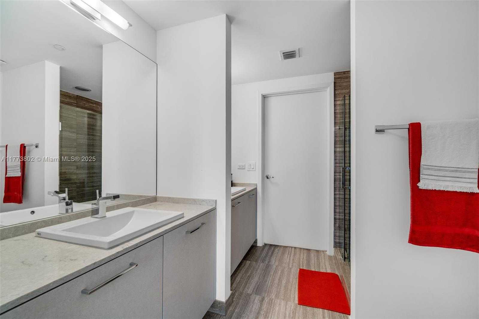 Small Image of 1010 BRICKELL AVE #2701, Miami Number 33