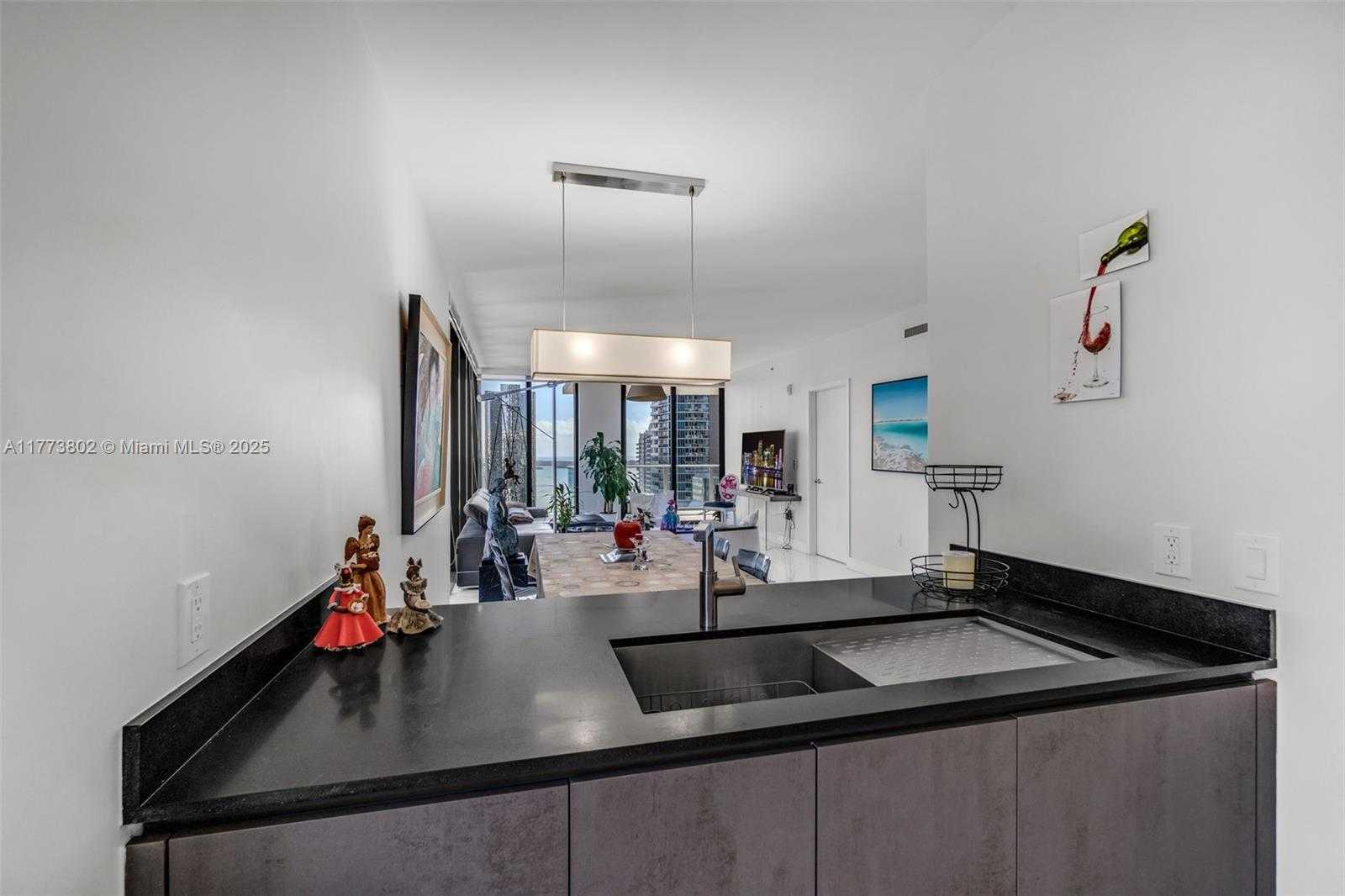 Small Image of 1010 BRICKELL AVE #2701, Miami Number 39