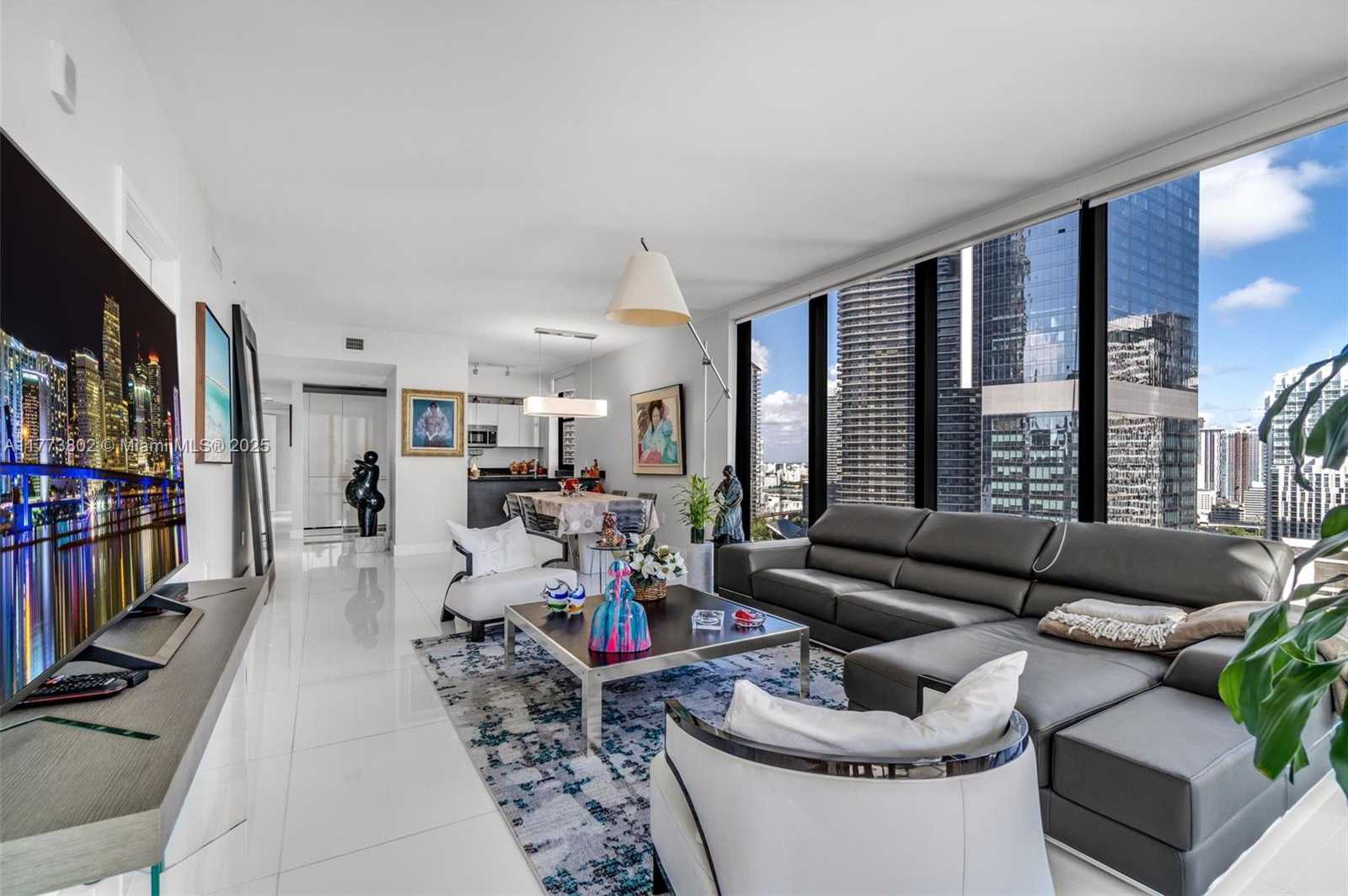 Small Image of 1010 BRICKELL AVE #2701, Miami Number 8