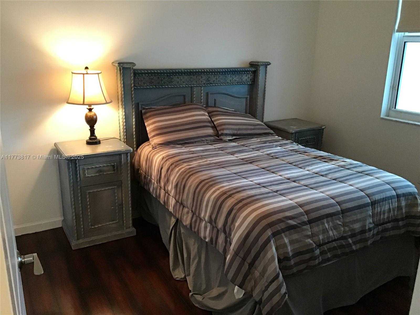 Small Image of 7914 HARBOR ISLAND DR #203, North Bay Village Number 16