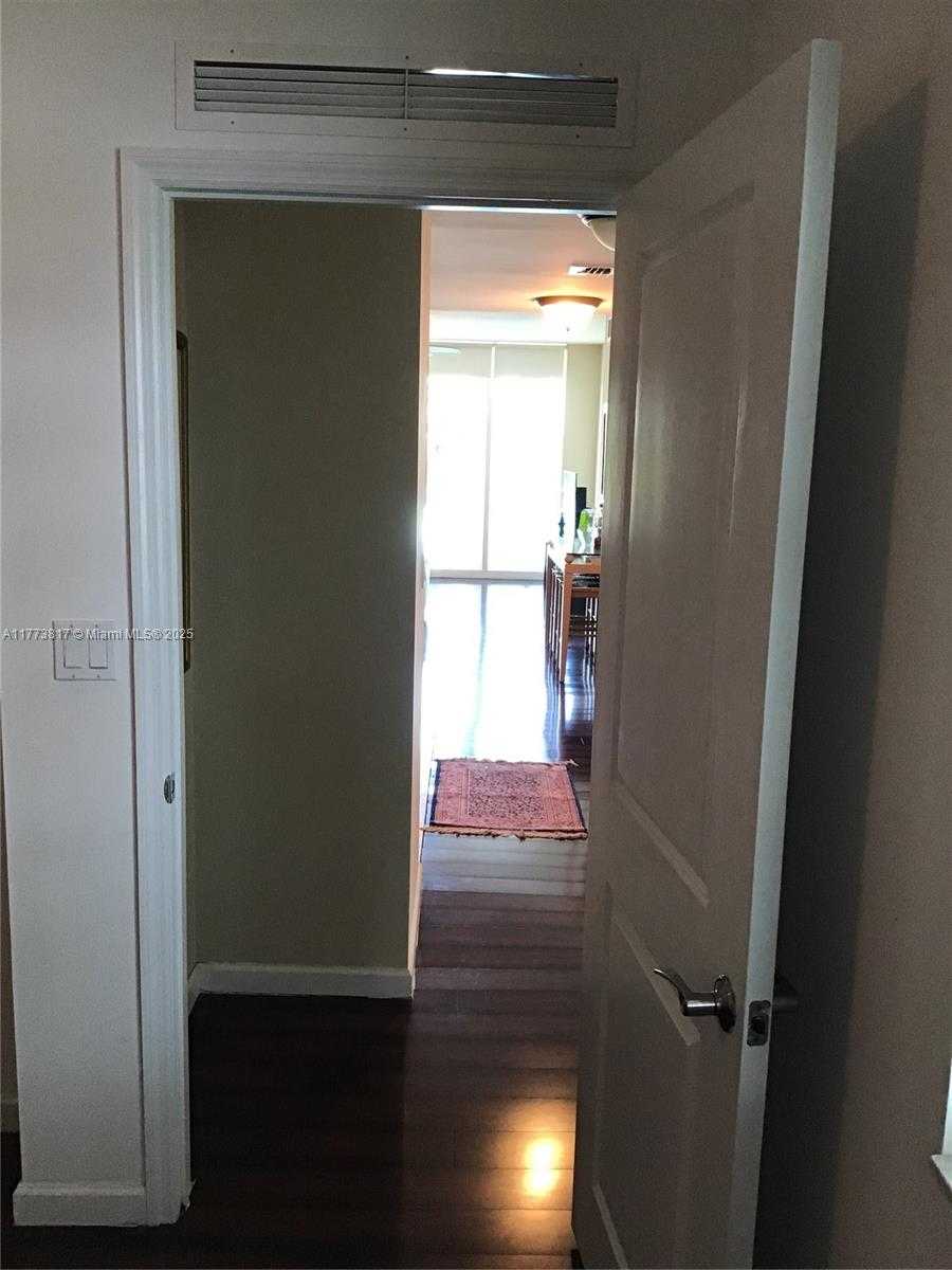 Small Image of 7914 HARBOR ISLAND DR #203, North Bay Village Number 19