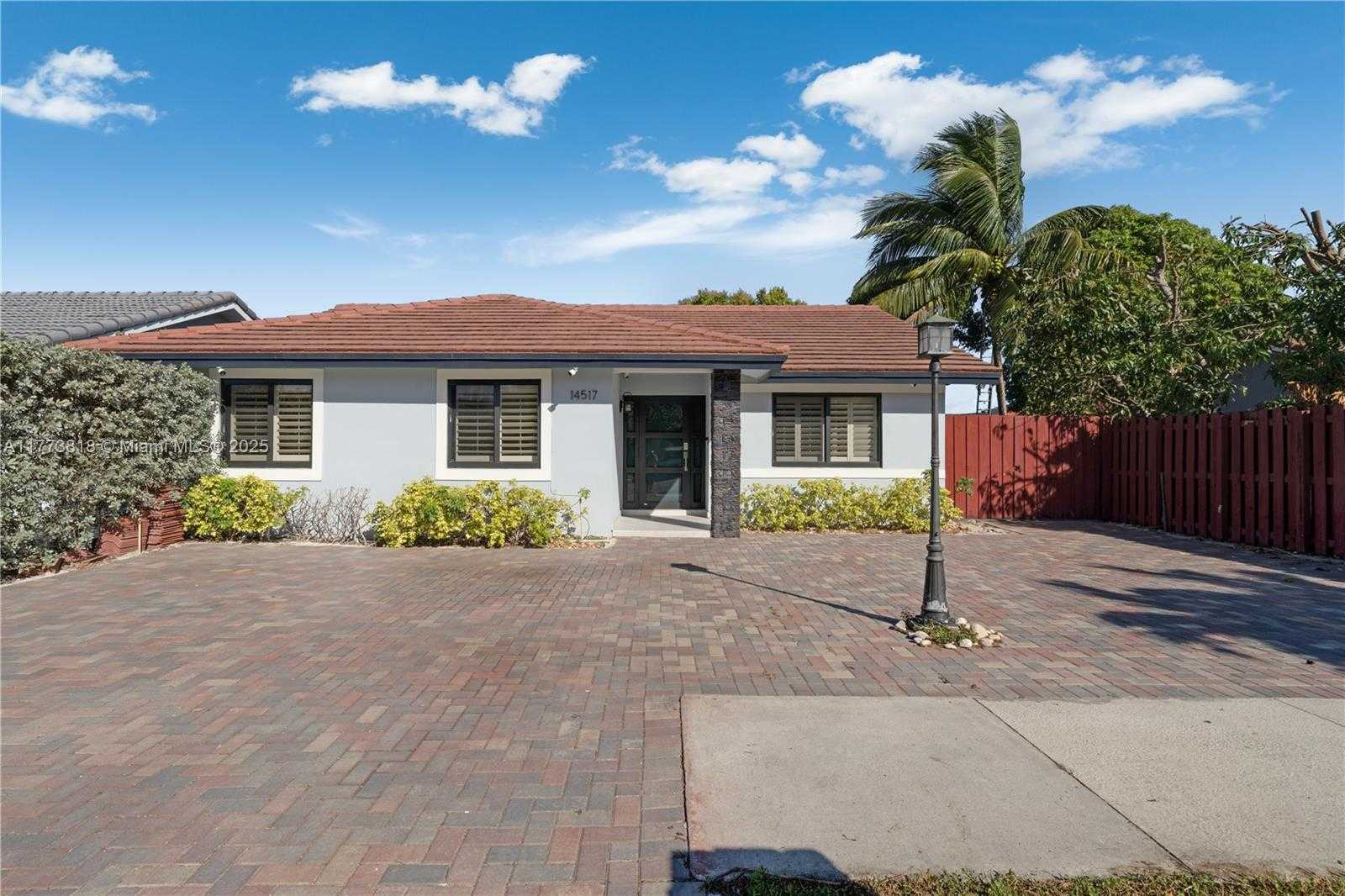 Small Image of 14517 SOUTH WEST 98TH TER, Miami Number 31