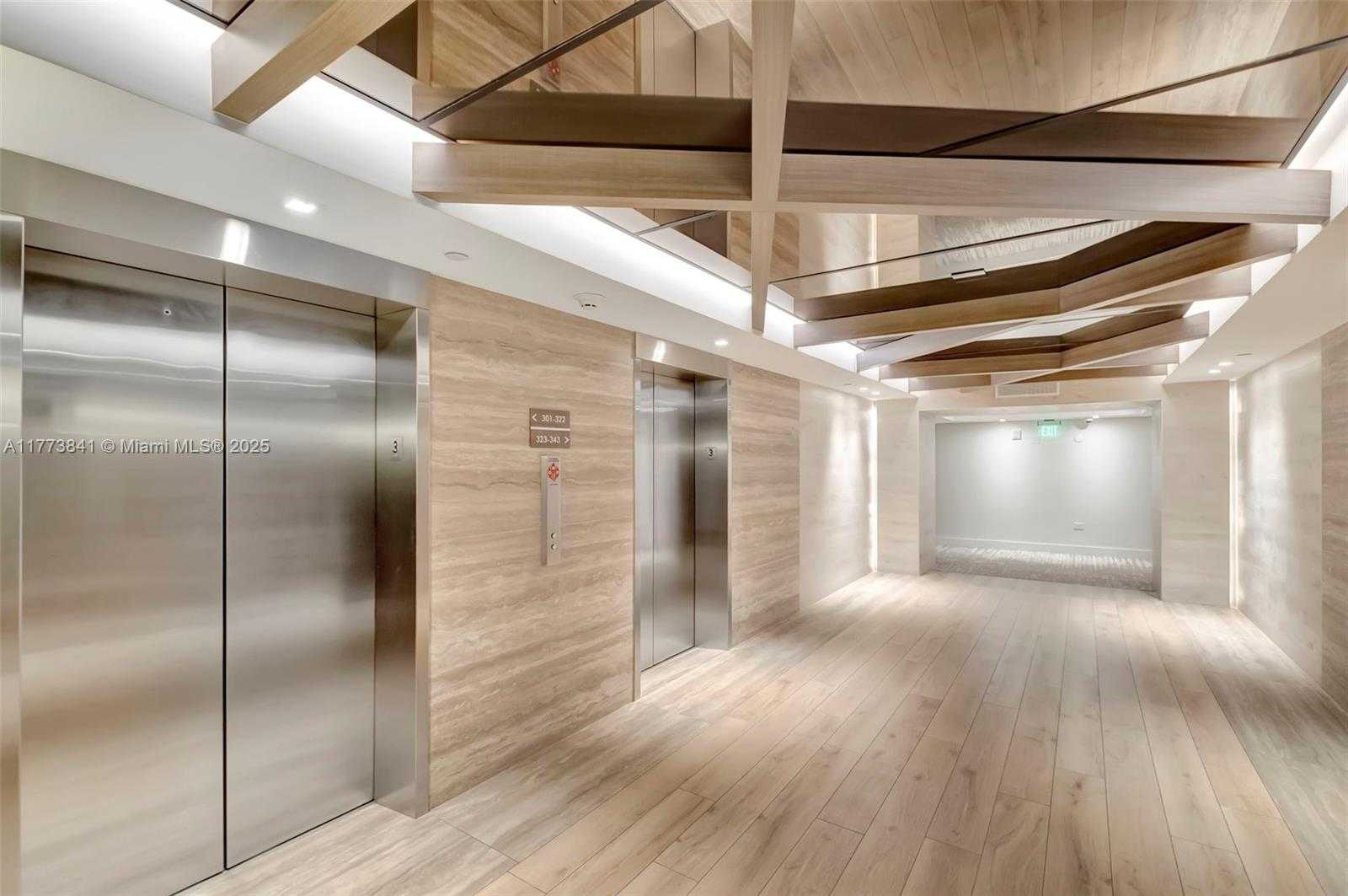 Small Image of 2301 COLLINS AVE #1502, Miami Beach Number 22