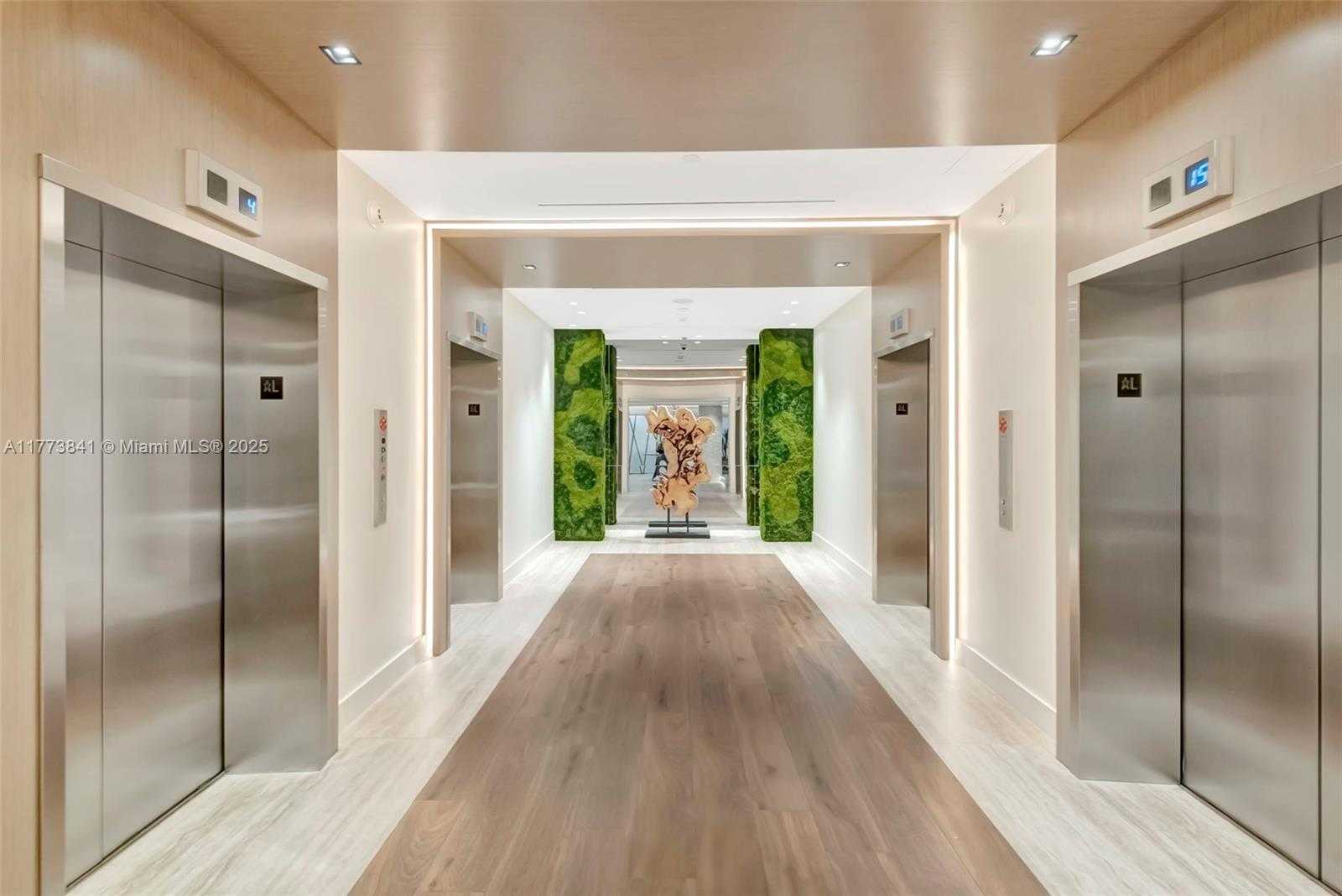 Small Image of 2301 COLLINS AVE #1502, Miami Beach Number 25