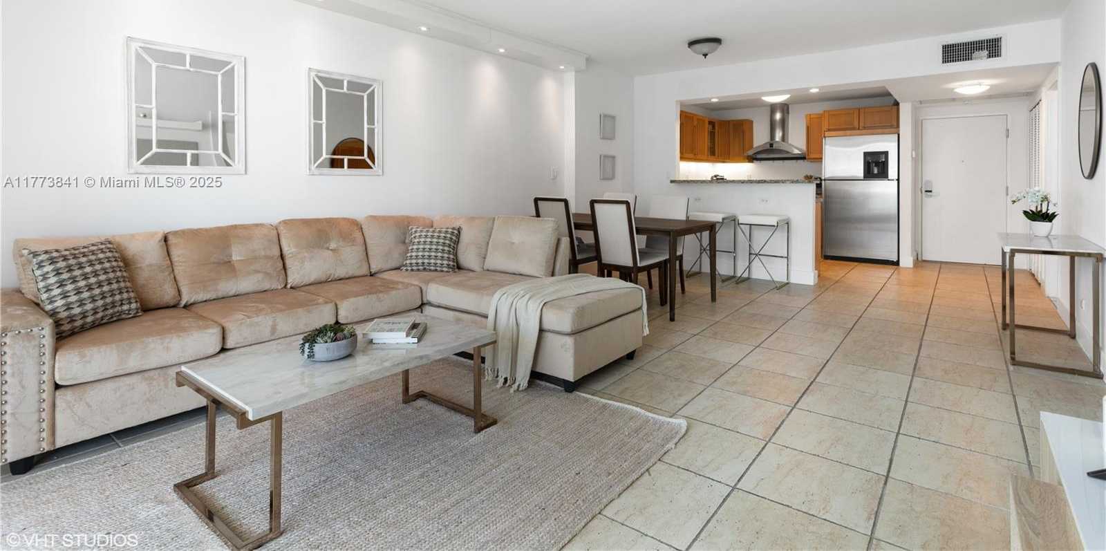 Small Image of 2301 COLLINS AVE #1502, Miami Beach Number 5
