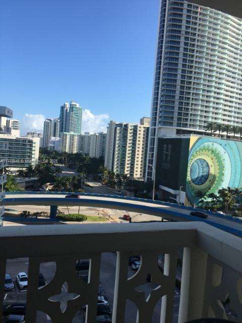 Small Image of 1825 SOUTH OCEAN DR #1002, Hallandale Beach Number 16