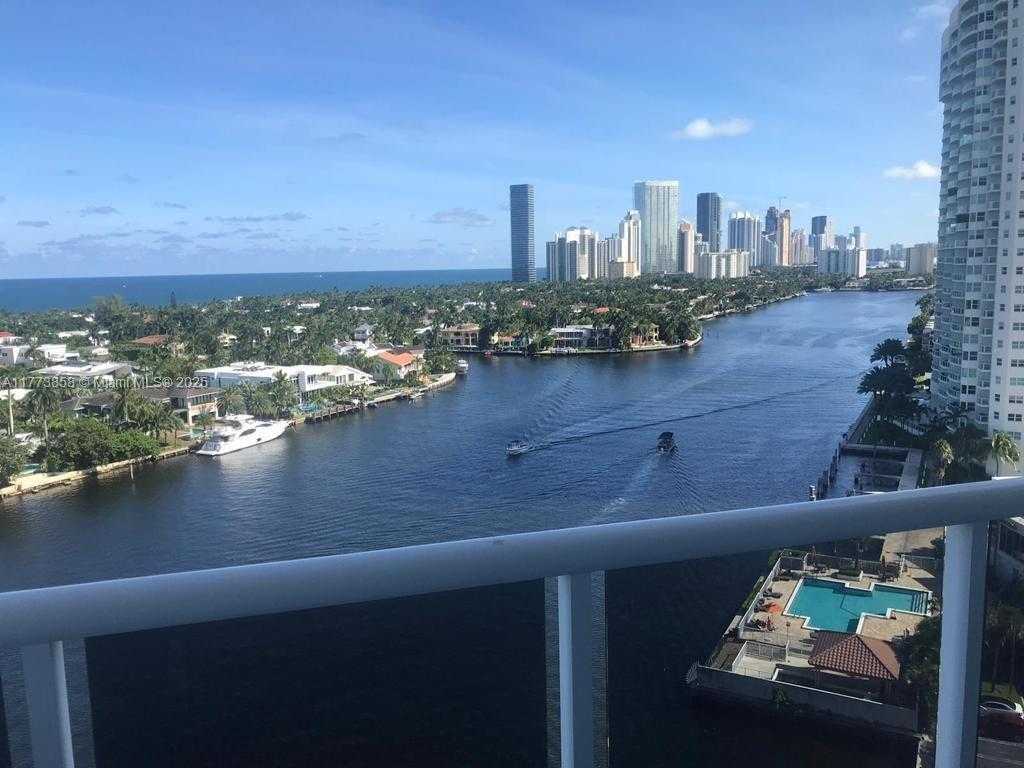Small Image of 20515 E Country Club Dr, Aventura, FL 33180, USA Number 3