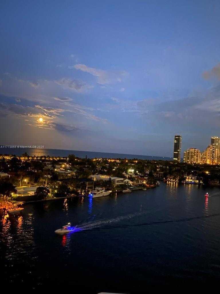 Small Image of 20515 E Country Club Dr, Aventura, FL 33180, USA Number 4