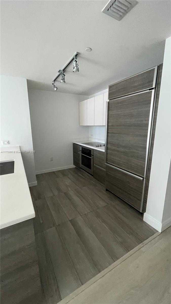 Small Image of 1100 SOUTH MIAMI AVE #1703, Miami Number 14