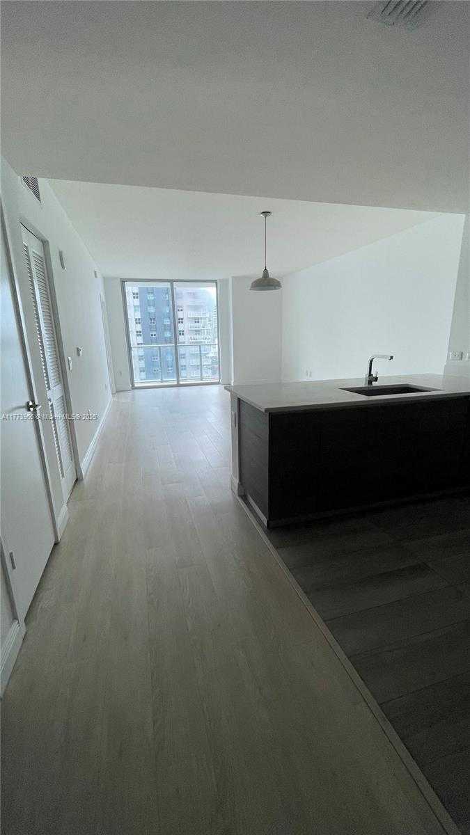 Small Image of 1100 SOUTH MIAMI AVE #1703, Miami Number 15