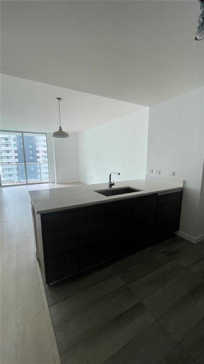 Small Image of 1100 SOUTH MIAMI AVE #1703, Miami Number 19