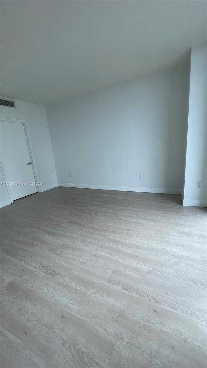 Small Image of 1100 SOUTH MIAMI AVE #1703, Miami Number 24