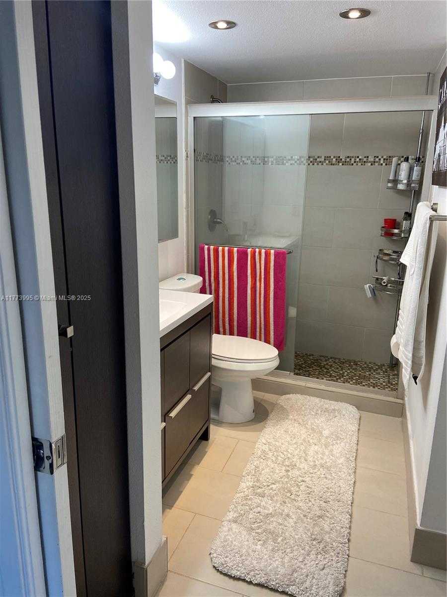 Small Image of 4400 NORTH WEST 107TH AVE #106, Doral Number 19