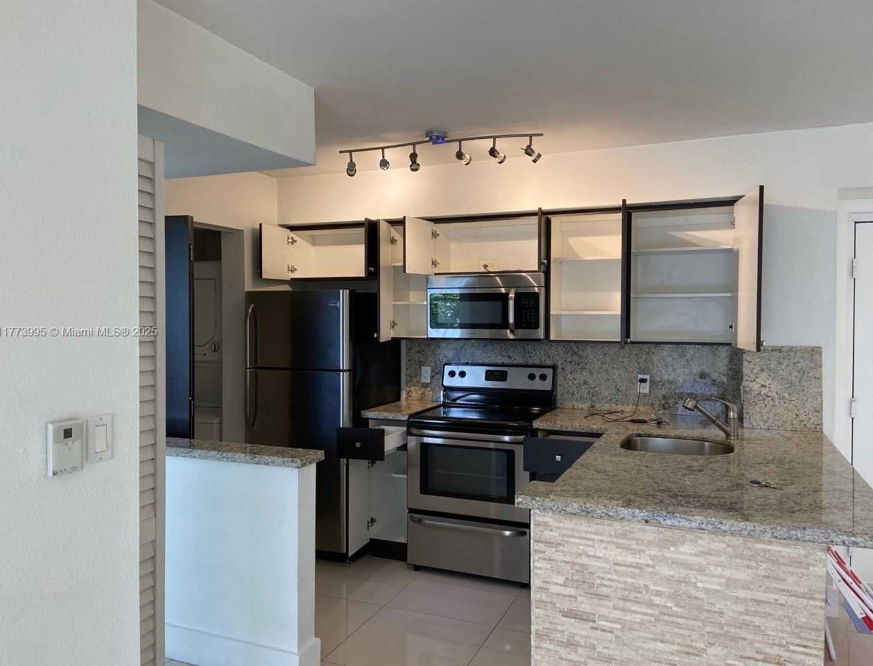 Small Image of 4400 NORTH WEST 107TH AVE #106, Doral Number 33