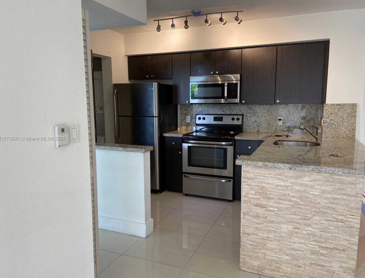Small Image of 4400 NORTH WEST 107TH AVE #106, Doral Number 34