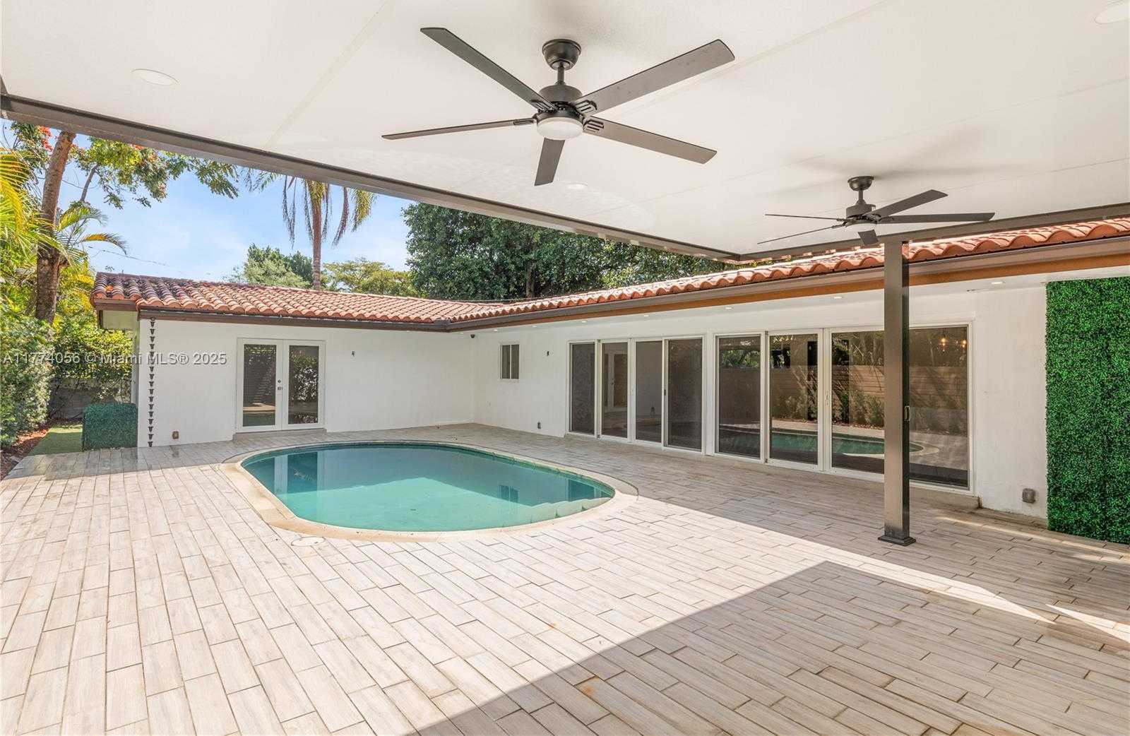 Small Image of 4730 INGRAHAM TER #-, Coral Gables Number 35